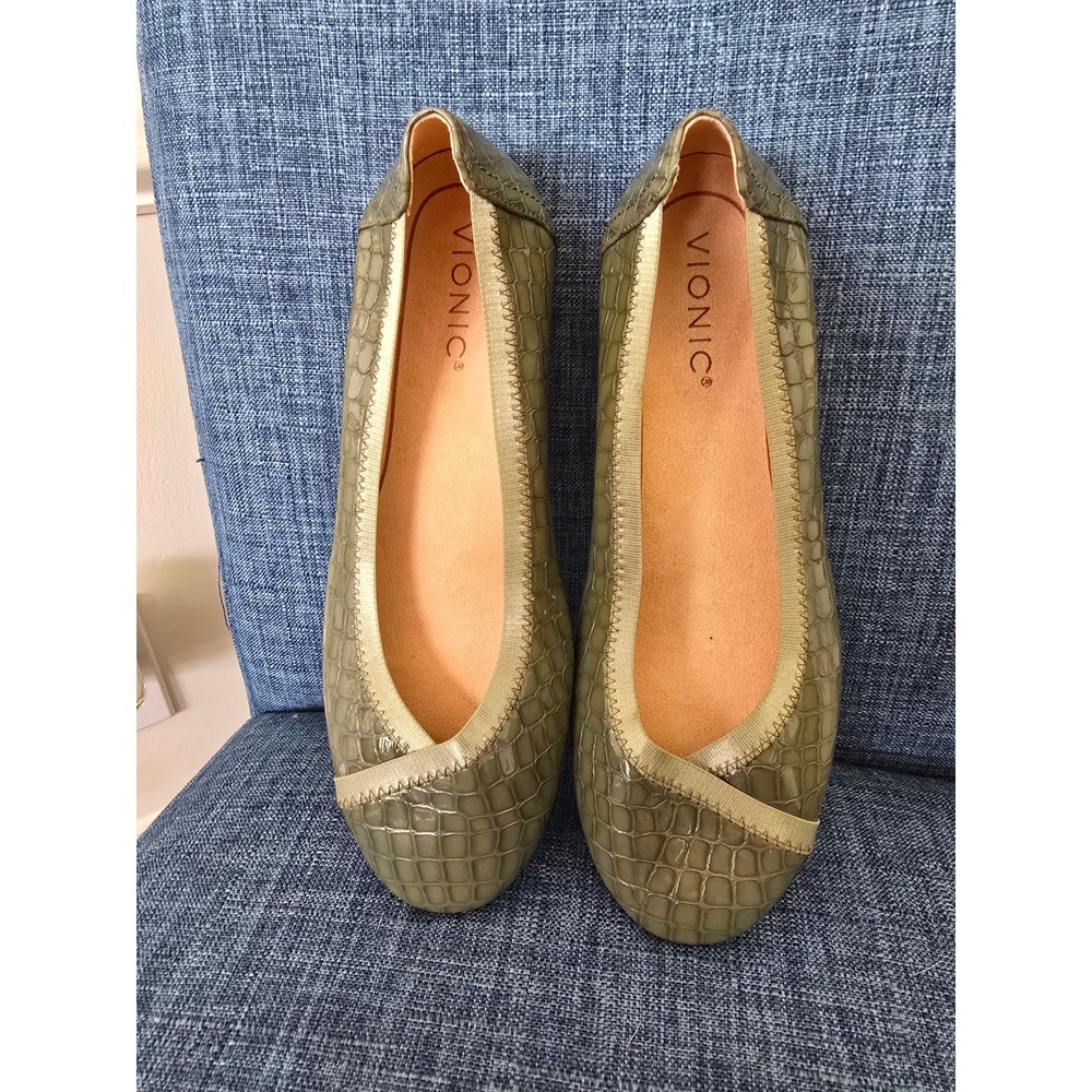 Vionic Caroll Olive Green Croc Embossed Patent Ballet Flats Womens 6.5